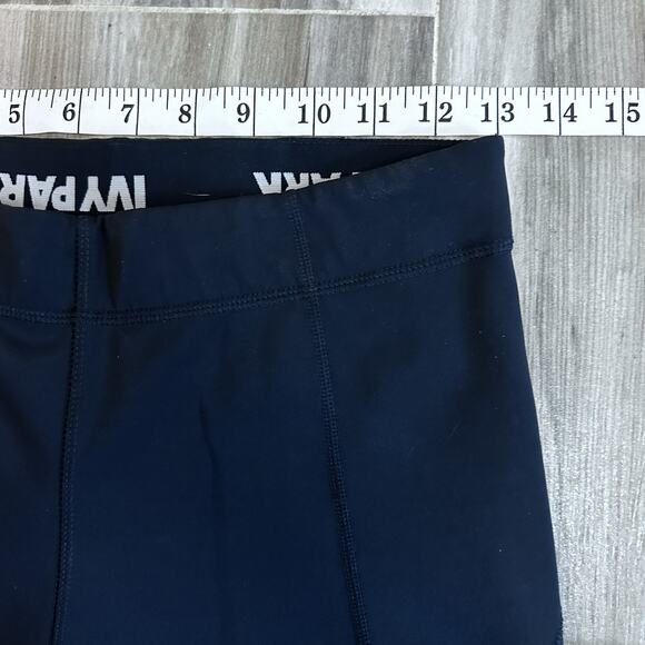 IVY PARK Leggings Sz M black Logo Waist pull on athletic Gym Capri Biker Pockets - Picture 5 of 6